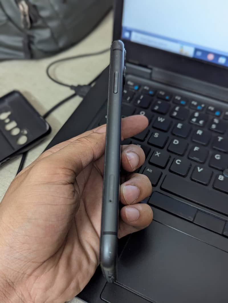 Iphone 11 Non pta with sim time 3