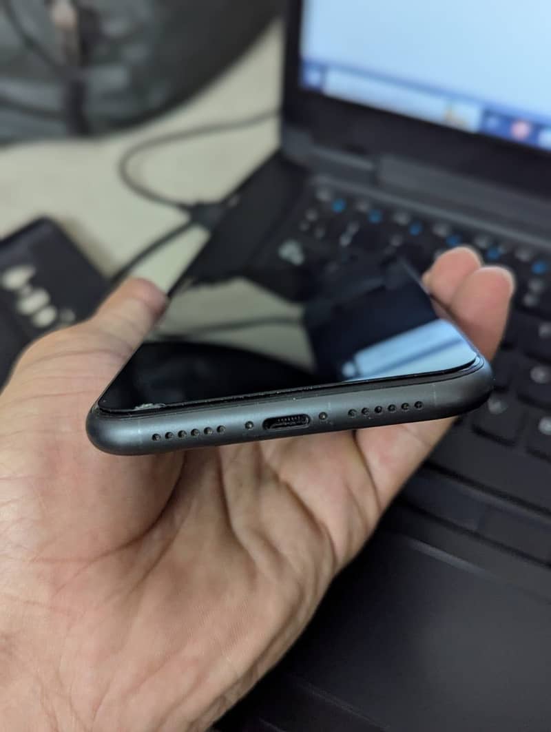 Iphone 11 Non pta with sim time 5