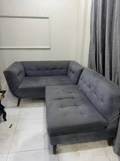 Sofa set 4 seater with pillows