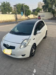 Toyota Vitz Auto