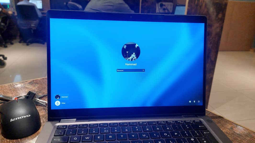 Dell 5300 2 in 1, 360 degree rotate with touch screen 0