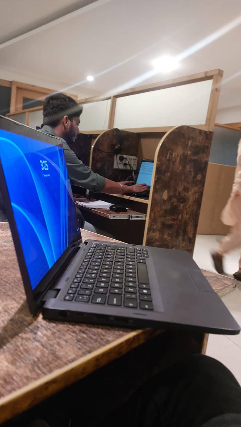 Dell 5300 2 in 1, 360 degree rotate with touch screen 2