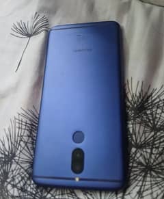 Huawei mate 10 lite official pta dual sim hai but ek chal rahi haii
