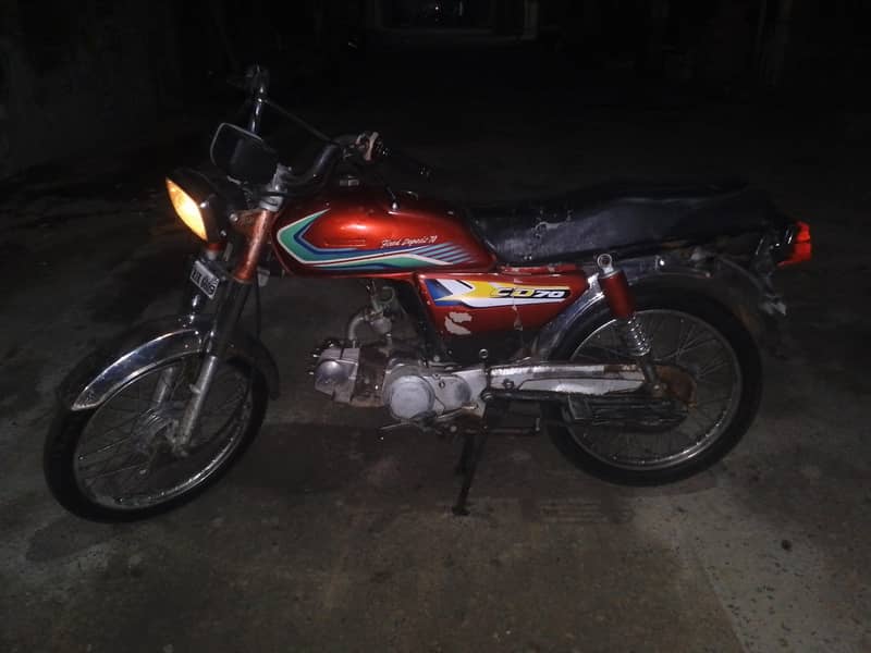 crown 70 2017 model  read description 2