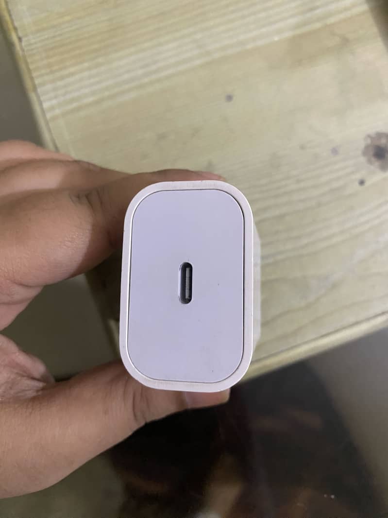 Iphone adapter 25w  full lush condition only 1 week use 0