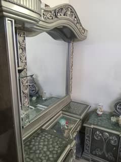 beautiful dressing table
