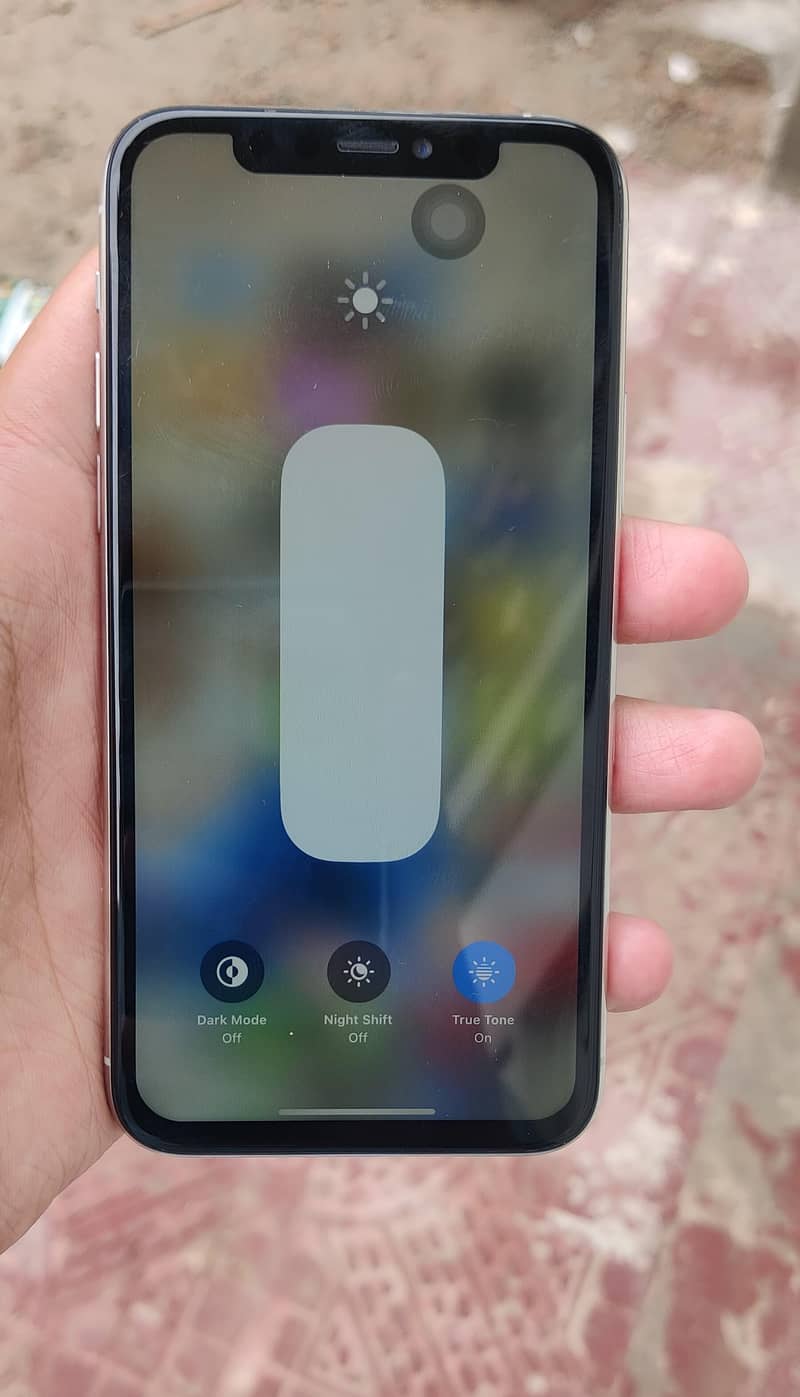 iPhone 11 Pro factory unlock  64 GB non pta Just display change 4
