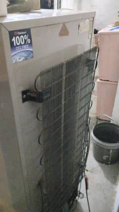 Dawlance Refrigerator mini size model No 9122