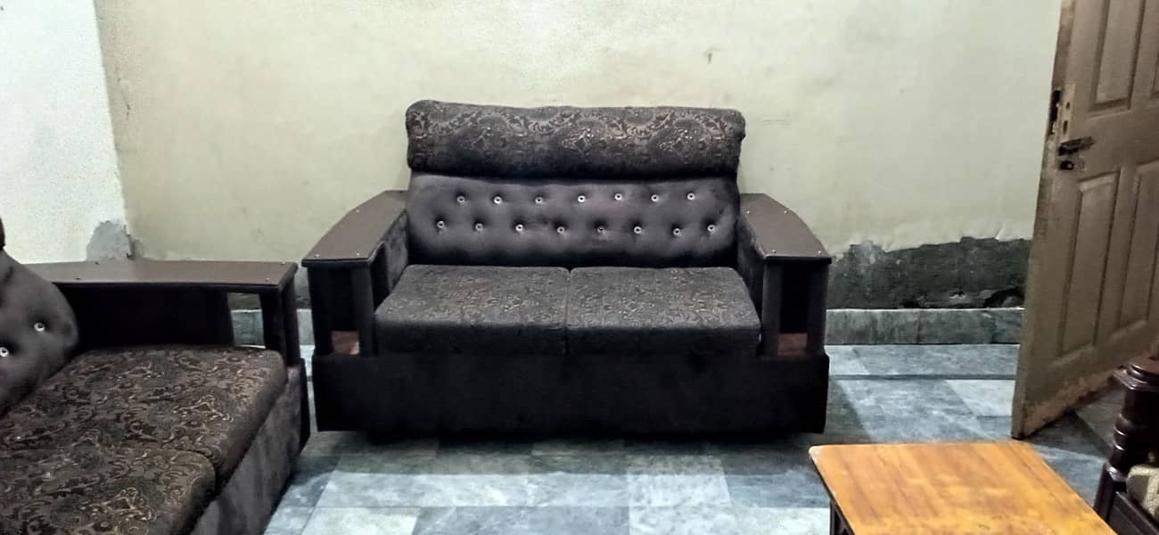 sofa for sell 6 seater 1