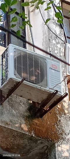 Ac 01 ton urgent sale new
