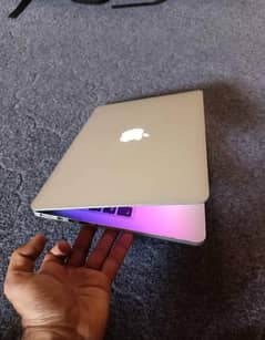 MacBook