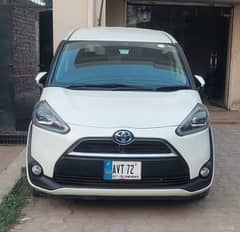 Toyota Sienta 2016
