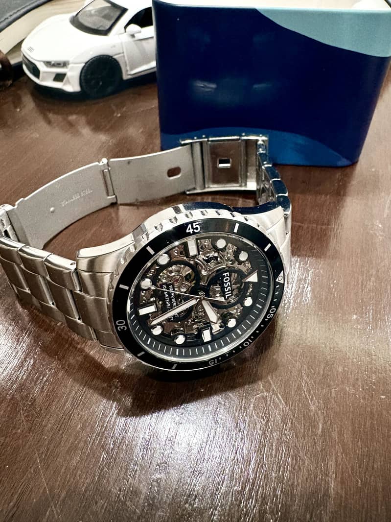 FOSSIL FB-01 Skeleton 2