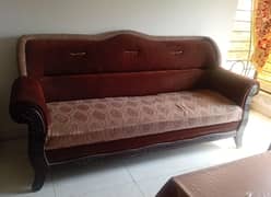 3seatr +1 seatr sofa for sale. only 15k. price will be negotiable