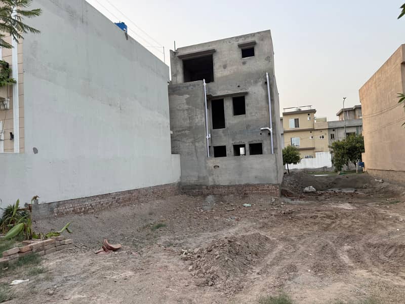 Prime Location Park View City - Crystal Block Residential Plot Sized 10 Marla Is Available 0