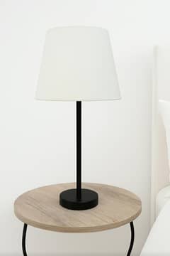 pair of lamps with two shades and two bulb free with