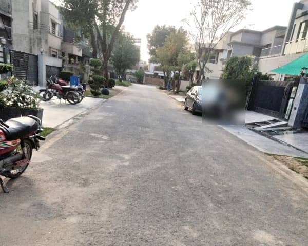 Residential Plot Is Available For sale In Park View - Block C 3