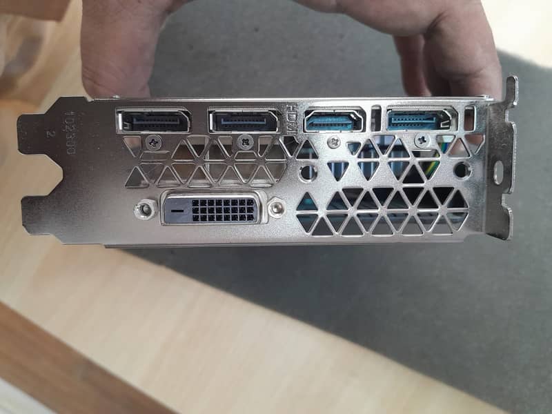 Graphics card Zotac 4GB DDR5 OC  - Like New- Low price 8
