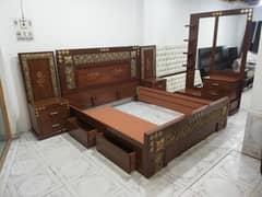 bed set available discount offer 40% off 03007718509