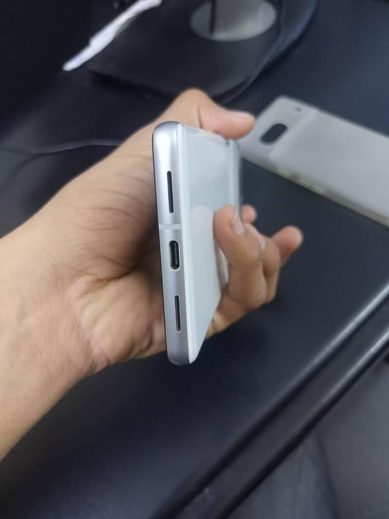 Google Pixel 7 12/128gb Pta Approved Android 16 Updated Version 1
