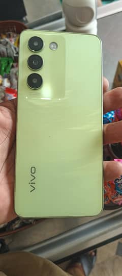 Vivo y100