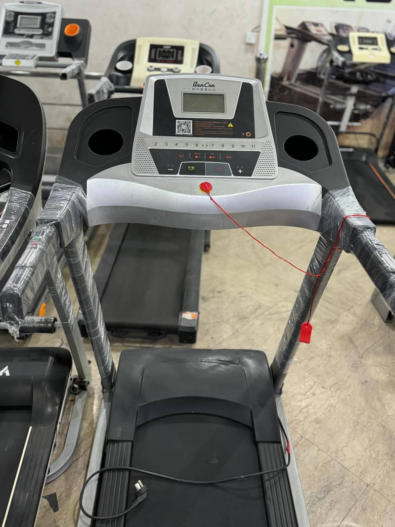 TREADMILL / RUNNING MACHINE / WALKING MACHINE / ELETCTRIC TREADMILL 0