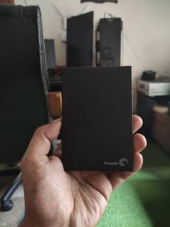 Seagate 2TB Expansion portable drive - SRD00F1