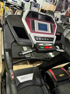 TREADMILL / RUNNING MACHINE / WALKING MACHINE / ELETCTRIC TREADMILL