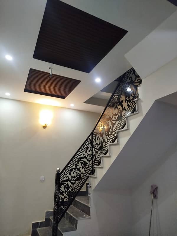 Change Your Address To Audit & Accounts Phase 1, Lahore For A Reasonable Price Of Rs. 12000000 0