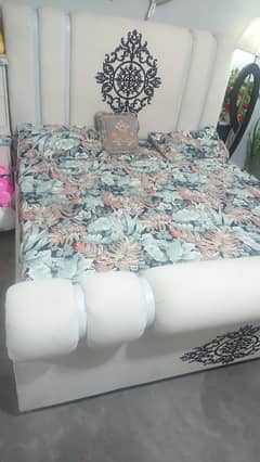 king size Bed
