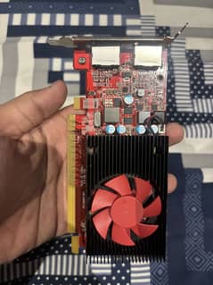 AMD R7 240 2 gb ddr5