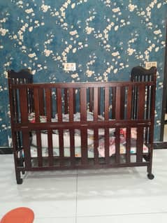 Baby cot bed