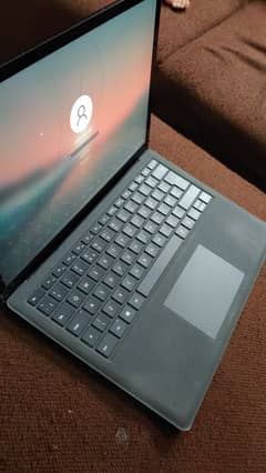 Microsoft Surface Laptop 2 | i7 | 16GB RAM | 512GB SSD | Touchscreen