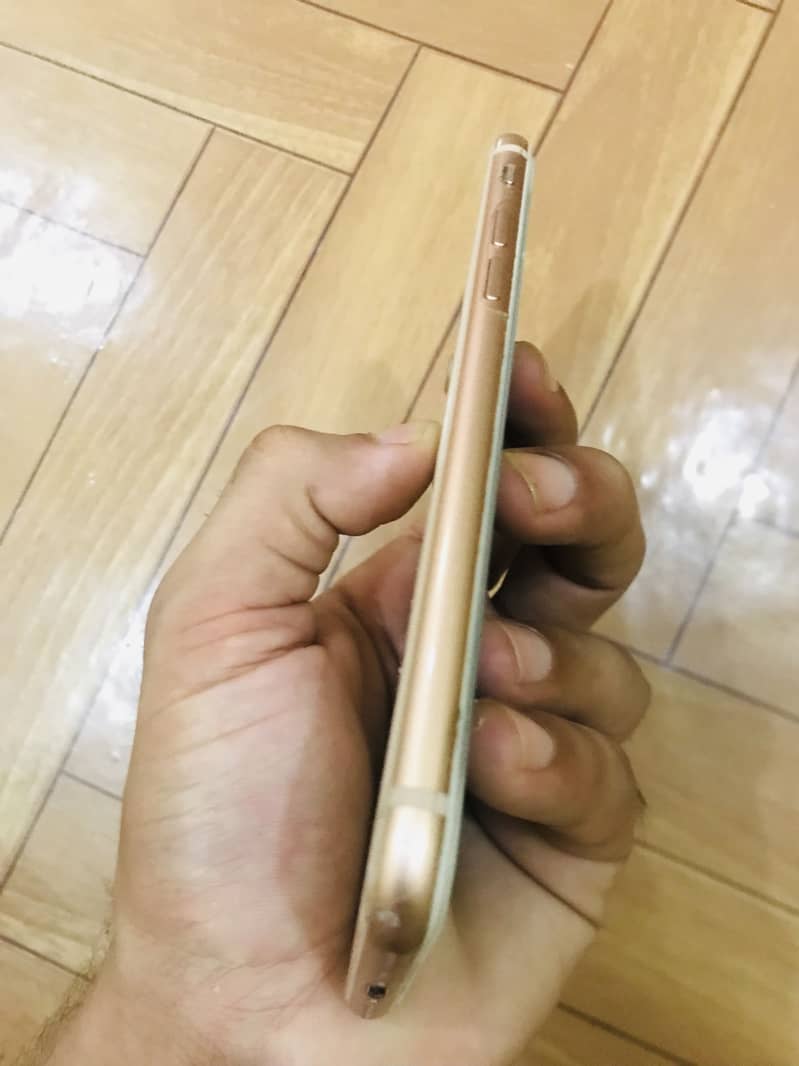 iPhone 8 orignal memory 64 6