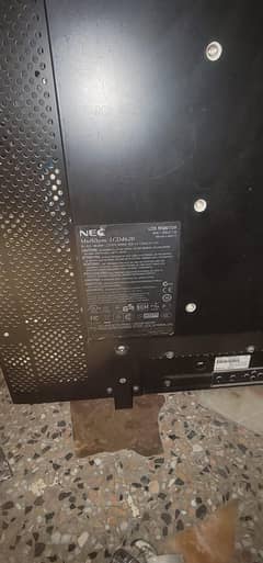 Nec  multi sync  LCD 4620  ( screen  shades )