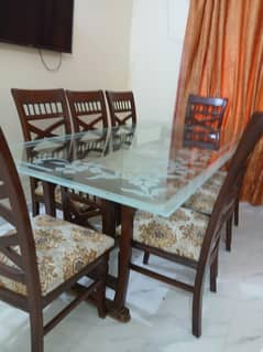 wonden table with glass top