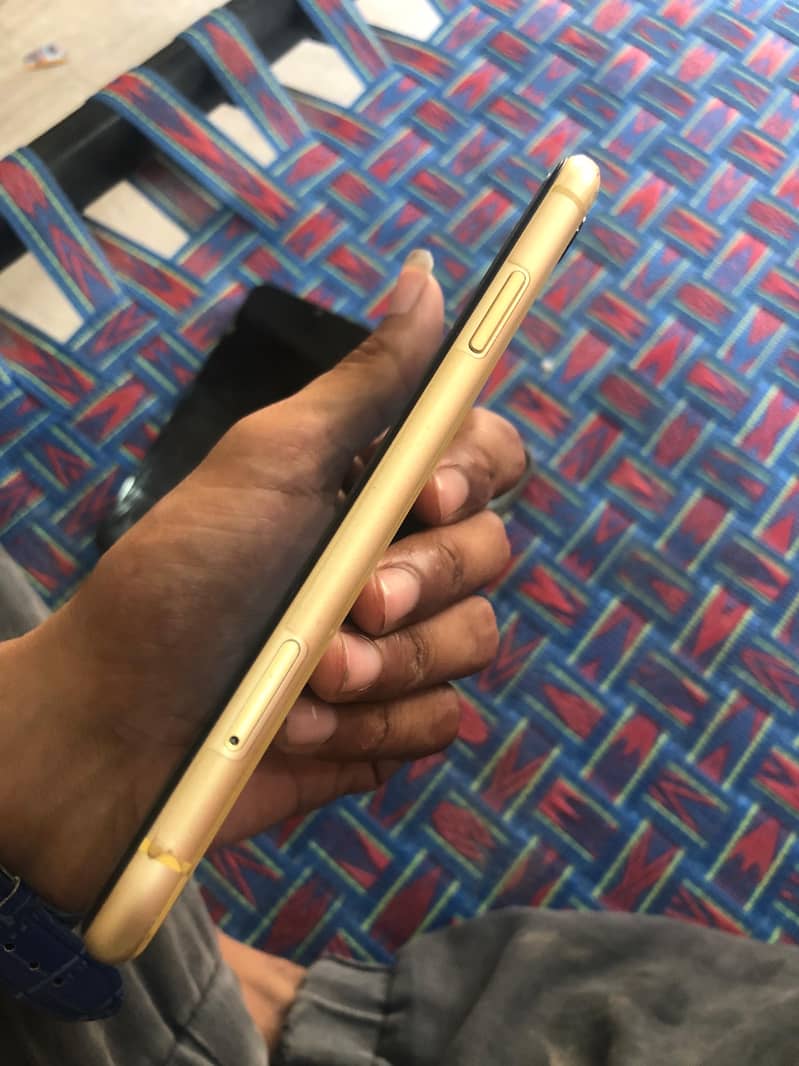 iPhone XR Nonpta Factory unlocked 4