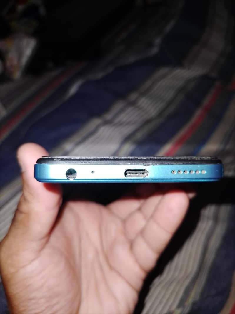 Tecno Spark Go 2023,64GB Memory,4GB Ram Type C, PTA Approved 5