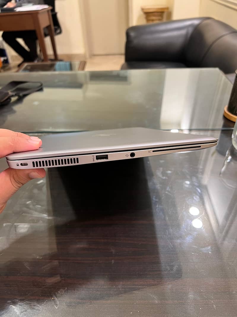 Intel Core i7 6th Gen – Smooth multitasking   14” 2K Touch Display – 2
