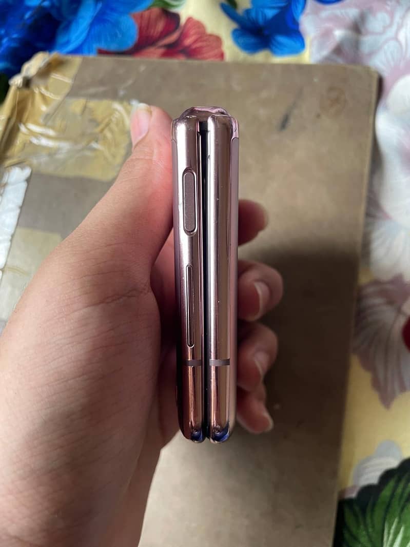 Z FLIP 5G Display problem ONLY FOR PARTS 1