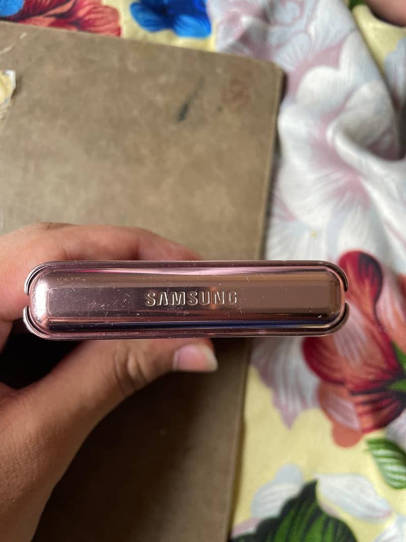 Z FLIP 5G Display problem ONLY FOR PARTS 2