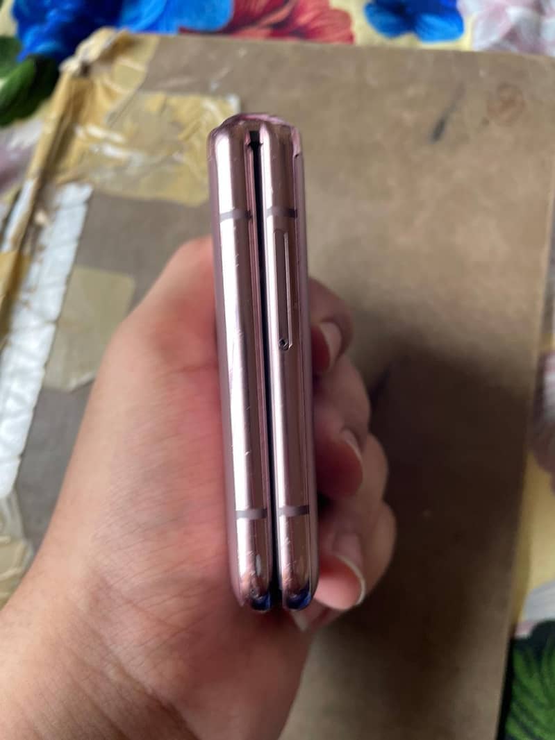 Z FLIP 5G Display problem ONLY FOR PARTS 6
