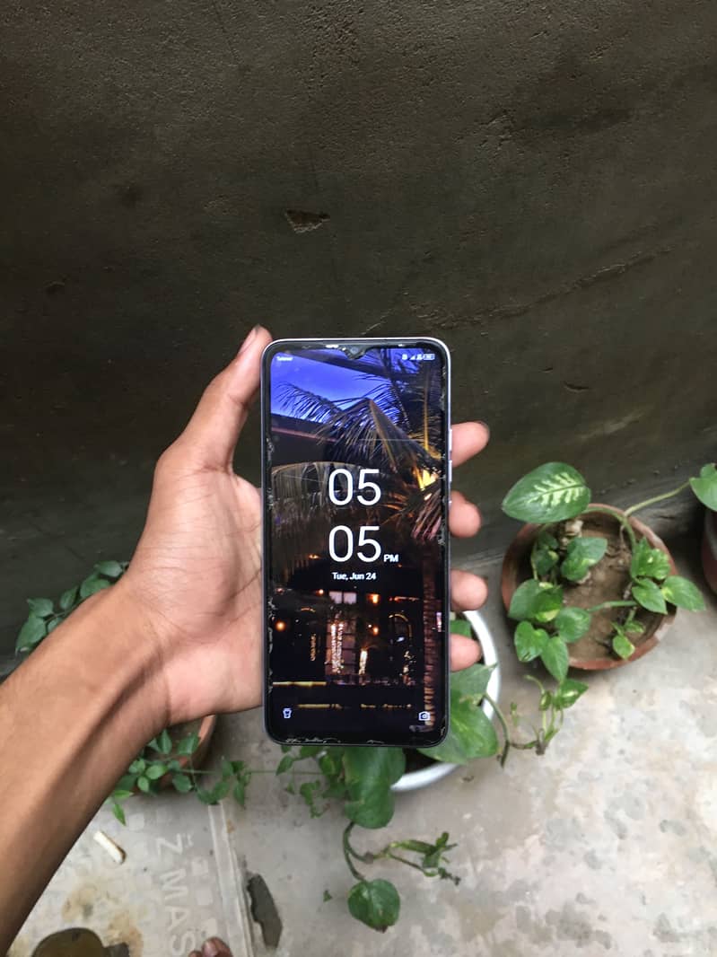 Tecno pop 7 with box exchange possible with iphone 1