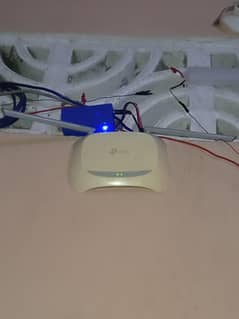Tp link router 300mbps with mini ups.