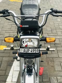 Honda 70. Total jeniun bike byo matric available