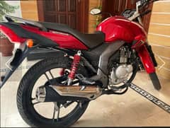 Suzuki GSX 2022 end model 2023 shape 8500 km driven only like new bike
