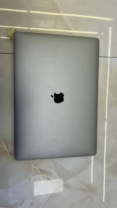 MacBook Pro A1990
