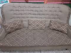 Elegant 5-Seater Sofa Set for Sale – Excellent Condition