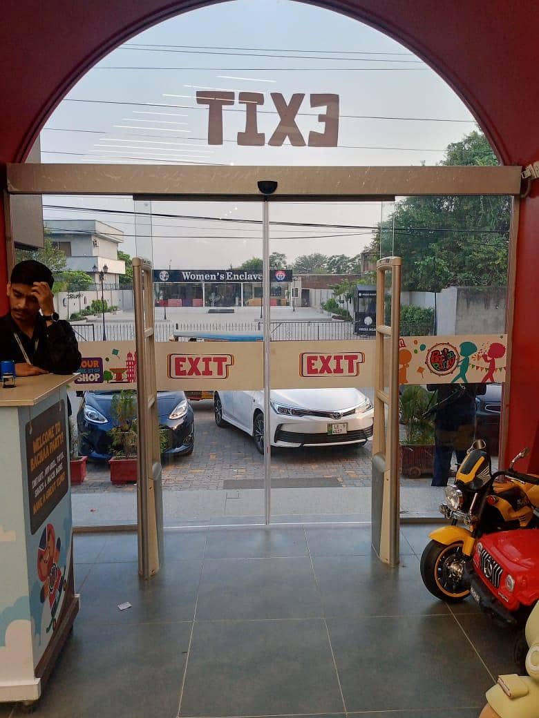 Auto Sliding Swing Gate Motor/Automatic Sensor Door/Motorized Shutter 6