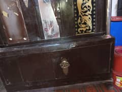 Iron Almari Urgent sale